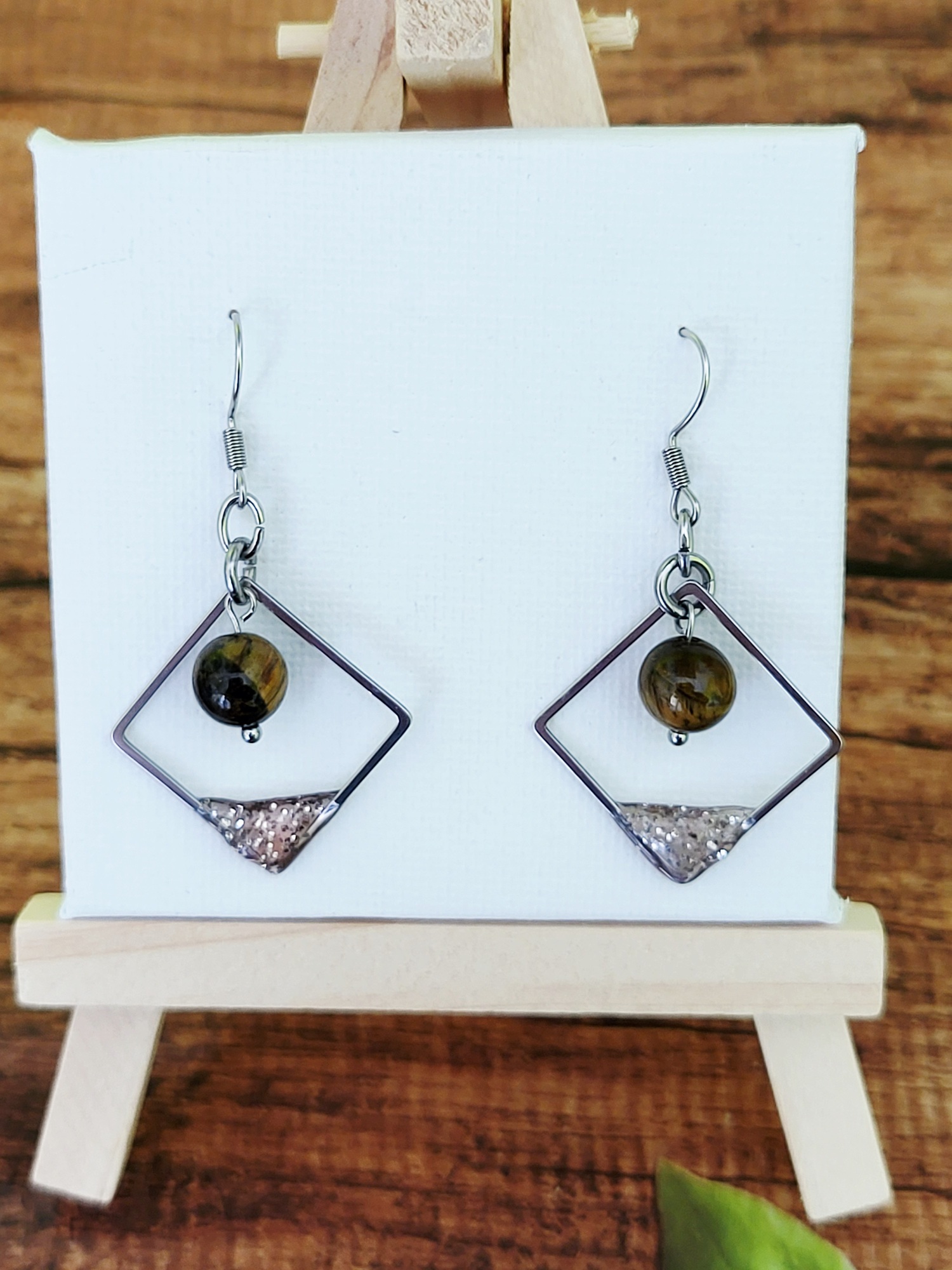 Les Boucles d'oreilles "Améthyste Géométrique"
